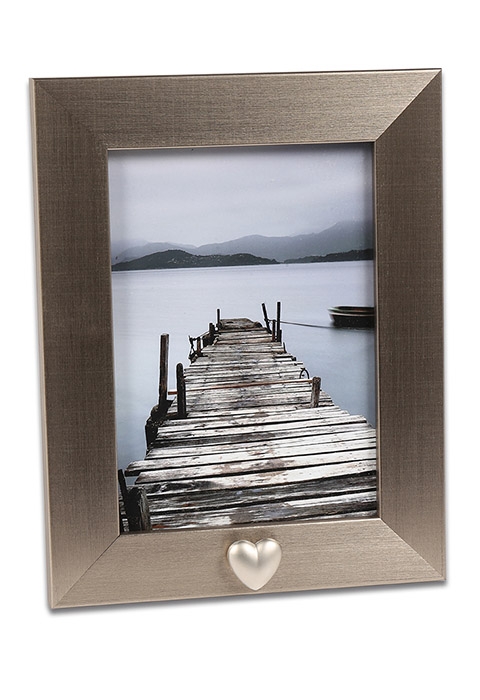 knijpen werkzaamheid elegant Unique and affordable photo frame with a small heart for cremation ashes. |  Legendurn.com
