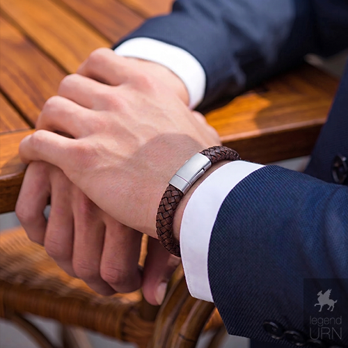Ash holder bracelet: keep someone close, naturally | legendURN US