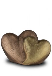 Ceramic art urn 'Hearts'