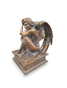 Urn for ashes ‘Angel of Reflection’ in various colors