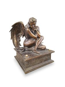 Urn for ashes ‘Angel of Comfort’ in various colors