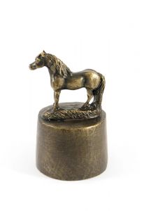 Horse urn verbronsd