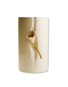Ceramic funeral urn with calyx