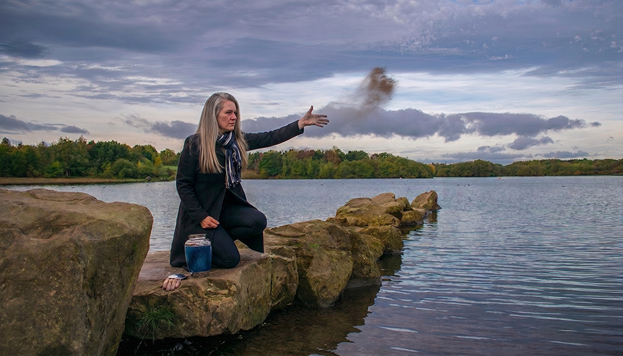 Scattering Ashes at Sea in the USA: What to Know